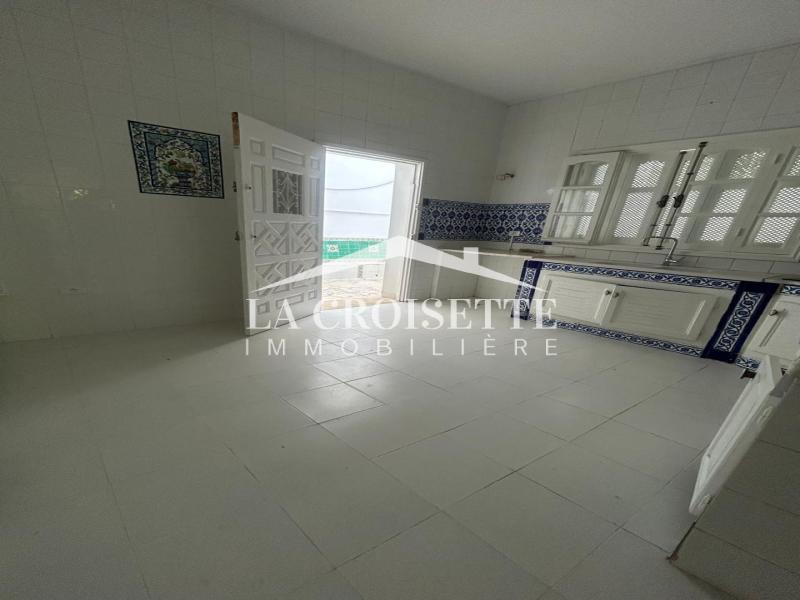 Villa S+4 avec piscine à La Marsa